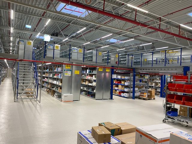 Mehrgeschoss mit Bühne